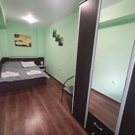 Apartman двустаен в центъра на гр. *